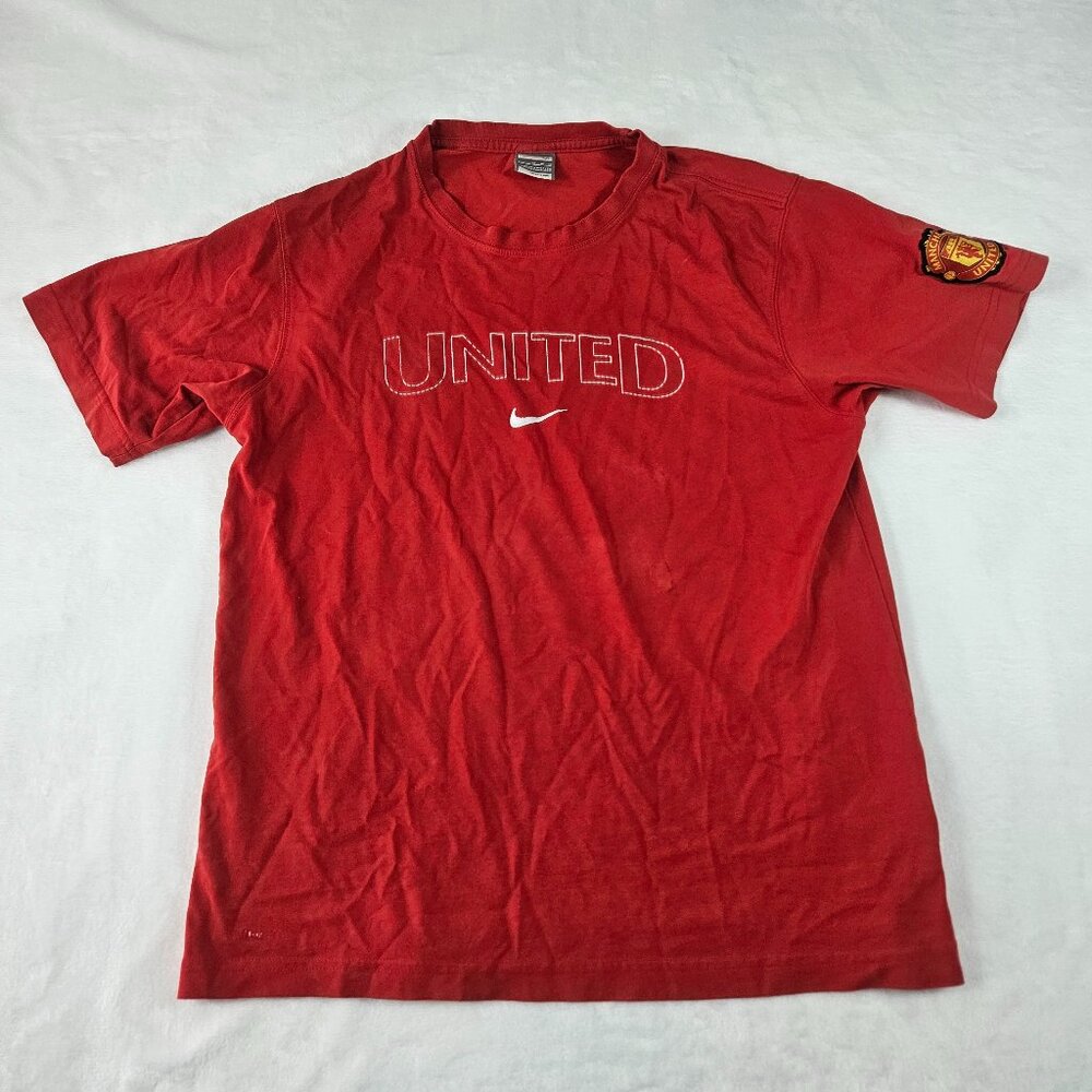 Nike Fit Dry Men's Size M Manchester United T Shirt Red Old Trafford Map On Back